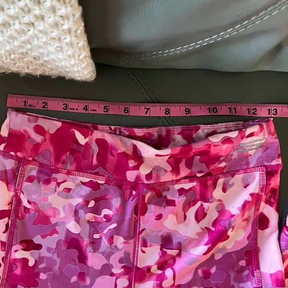 Girls SKECHERS Pink Camo ATHLETIC Workout LEGGINGS With LACE UP Sides XL - Picture 15 of 16